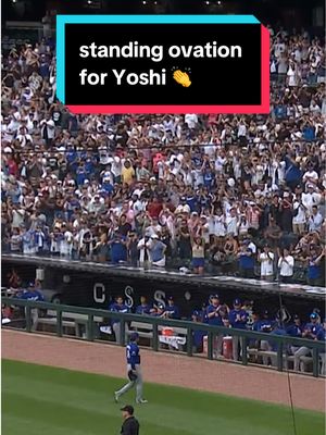 Yoshinobu Yamamoto exits to a standing ovation after taking a no-hitter into the 9th 👏 #MLB #baseball #pitcher #dodgers @Los Angeles Dodgers 