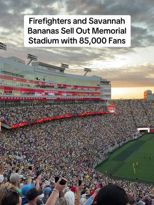 Had ourselves a night in Nebraska❤️💛 @thesavbananas #firefighters #bananaball #savannahbananas #nebraska #huskers 