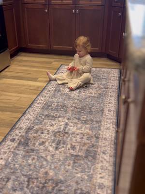 Every kitchen could use an upgrade. 📸 @maddieskinz Rug: Amara — Indigo & Beige #washablerug #homedecor #madefortogether