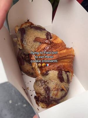 Don’t go to Paris without trying the viral ‘Crookie’ 🤤  These are ABSOLUTELY worth the hype! 🍪 🥐  #maisonlouvard #crookie #paris #croissant #cookie 