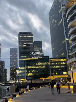 Such a cool view #london #london🇬🇧 #thingstodoinlondon #canarywharf #canarywharflondon 