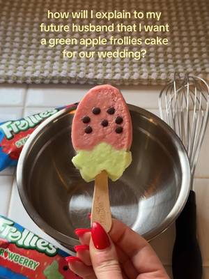 1 frozen green apple cake with green apple frosting please 🍰🍏 #weddingcake #greenapple #futurehusband #greenapplefrollies #cake