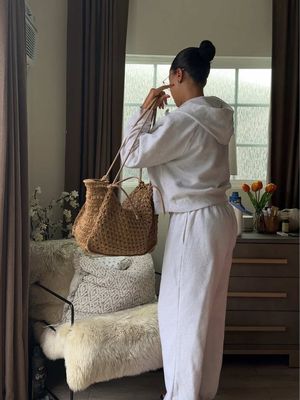 easily one of the most grounded seasons of dating for me. sticking to what makes me feel in my norm & romanticizing it along the way - @Dove Beauty & Personal Care making sure I look + smell good doing it #dovepartner #dayinthelife #advancedcare #antiperspirant