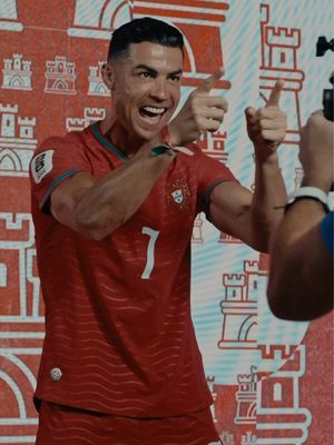 𝗦𝗼𝗿𝗿𝗶𝗮𝗺. 😁 Estão ser filmados! 🎬📹 #VaiDarPortugal    𝗦𝗺𝗶𝗹𝗲. 😁 You're being filmed! 🎬📹 #ItsPortugalTime