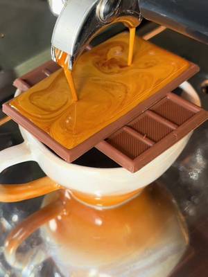 So ein befriedigendes Schmelzen🤤🍫#kaffee #schokolade 