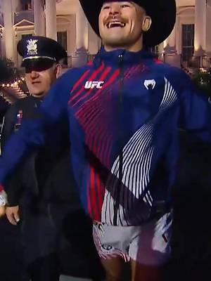 Que nos se nos olvide!!! Sonó La Chona en la Casa Blanca gracias a Diego Lopes!!! 😭😍 #UFCWhiteHouse