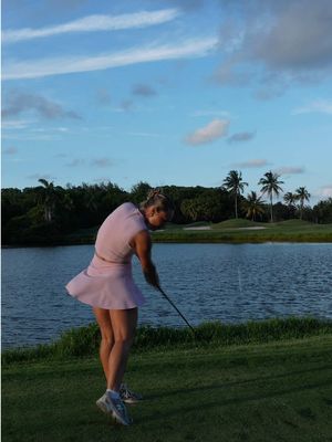 the sexy dexy after a birdie might just be a must #golf #fpy #sexydexy @Pinned Golf 