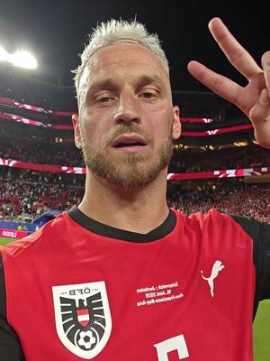 Thank you too, Marko! 🥰✌🏻 #FIFAWorldCup #Austria 