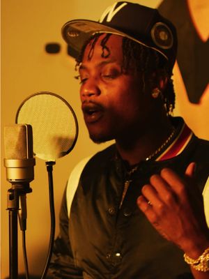 Who remembers this CLASSIC by Flipp Dinero 🎹🔥 (clip from “Leave Me Alone” Fine Tuned) #flippdinero #audiomack #finetuned #rap #performance 