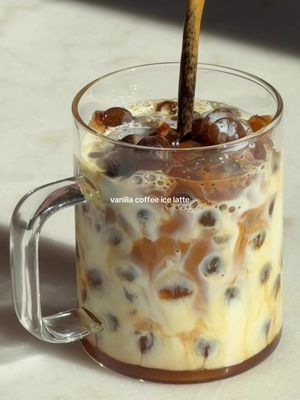 bc the ice makes the drink 🧊☕️ #icedcoffee #coffee #coffeetiktok #icedlatte #homecafe 