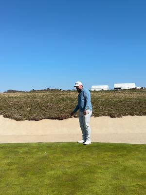 These greens are gonna be FAST and the run offs are gonna be BRUTAL at Shinnecock this week 👀🤣 Good luck to the players this week 😅 check out the video we made from Shinnecock to see how the course plays from the ground!
