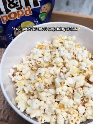 get your snacks and tune in for Las Culturistas Culture Awards TONIGHT on Bravo and @Peacock! ✨🍿