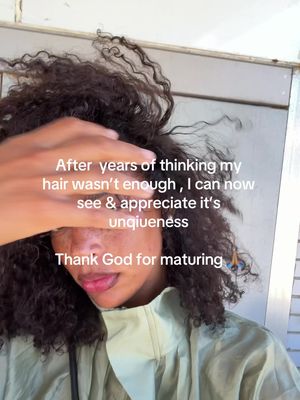 I blow dried my hair the other day and I truly hated it , long live the curls 😂😍 #curlyhairtutorial #curlshack #curlygirl 