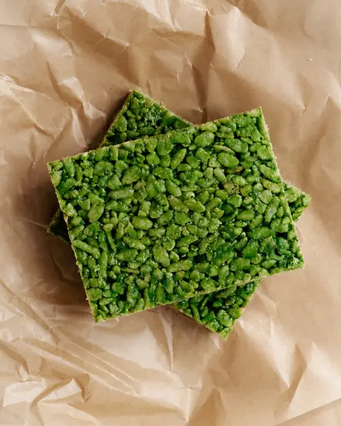 A few new things have made their way onto the café menu lately, and we’re kind of obsessed: Matcha Rice Crispy ~ sweet, chewy, and a little nostalgic Passionfruit Olive Oil Cake ~ bright, citrusy, and perfect with an afternoon matcha Maple Almond Crumb Muffin ~ topped with a buttery maple-almond crumb and warming cinnamon spice Raspberry Coconut Parfait ~ coconut yogurt, fresh raspberries, and crunchy maple oat granola Available now at all Matchaful cafés ✨