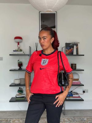 AD How to style the @Nike England football shirt. PSA girls, I got mine on @VeryUK ! Let’s goooo England ⚽️ 