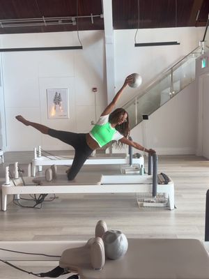 Do your mind, body (+ nose) a favor, and check out Nice Day Pilates <3