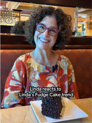 she’s baaacckkk!! thanks for inspiring linda to try eating 🍰 without a fork! #mukbang #lindasfudgecake  @Imanni  @eatwbrooke 🍯  @CARO 