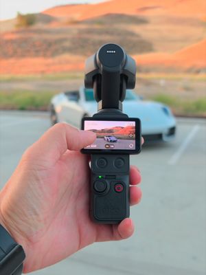 Can your camera do this?? 🤯 osmopocket4p #djipocket4p #vlogcamera  #pocketcamera #porsche 