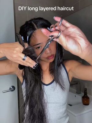 Replying to @soul.munchie_ tutorial on the DIY butterfly cut, plus a couple extra steps for the perfect long, layered haircut ✂️ #butterflycut #butterflyhaircut 