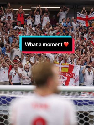 "One of my favourite ever moments in an England shirt" ❤️ Harry Kane and Jordan Pickford on that powerful post-match emotional moment and their deep connection with the fans. #LionsDen connected by EE 🦁