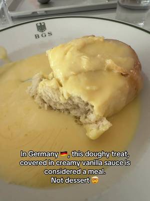 I’m confused, but happy about. 😅 . #dinnertime #germanfood #dessertfordinner 