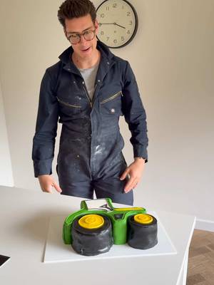 Pastry chef vs tractor cake 🚜 #baking #pastry #birthdaycake