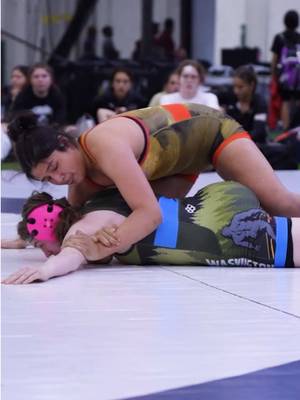 10 quick points for Ivana Cuellar to help California Gold secure Pool C in the Junior Greco-Roman division! #WomensNationalDuals #usawrestling 