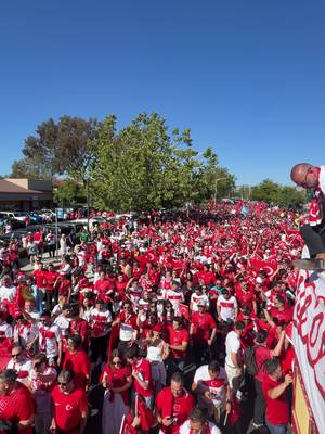 Taraftarlarımızla birlikte stadyuma yürüdük!  ❤️🤍🇹🇷 #BizimÇocuklar 🇹🇷 | #TURPAR 