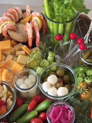 The ultimate Bloody Mary bar. 🙌 Prep an epic spread for your next brunch! We used the new & exclusive @wusthof Partner 7-piece knife block set to prep all these ingredients. With fully forged German-made blades, this knife set is a great add to your wedding registry, too. Save this garnish list: Celery sticks Lemon and lime wedges Jalapeños Assorted pickles Cooked shrimp Cubed cheeses Pearl onions Olives Pickled onions Mini cucumbers Cherry tomatoes Salami or cured sausage What are we missing? Drop your fave garnish for Bloodies below.👇
