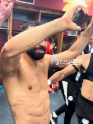 افرح يا كينج 😍🇪🇬 Our King MO 😍🇪🇬 #شجع_مصر #منتخب_الفراعنة  #الفراعنة_في_كأس_العالم #egyptnt #FIFAWORLDCUP