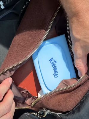 Don't let seasonal conditions keep you inside!   Spend the morning at the park with Kleenex® Snap & Go™ 🌳