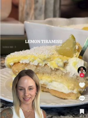 Citromos tiramisu🍋 #lemontiramisu  Citromkrém: 4 nagy tojássárgája 135 g kristálycukor 1 evőkanál reszelt citromhéj (kb. 1 citrom héja) 80 ml frissen facsart citromlé 1 csipet só 85 g sótlan vaj (szobahőmérsékletű) Citromszirup: 240 ml víz 180 ml frissen facsart citromlé 100 g kristálycukor Mascarponés krém: 250 g mascarpone (szobahőmérsékletű) 1 evőkanál reszelt citromhéj 360 ml habtejszín (legalább 30%-os) 1. Citromkrém 1. Reszeld le a citromok héját, majd facsard ki a levüket. 2. Egy kisebb lábasban forralj fel kb. 5 cm magasan vizet, majd vedd vissza gyöngyöző forrásra. 3. Egy hőálló tálban keverd össze:     * a tojássárgáját,     * a cukrot,     * a citromhéjat,     * a citromlevet,     * a sót. 4. Tedd a tálat a lábas fölé úgy, hogy az alja ne érjen a vízhez. 5. Folyamatos habverés mellett főzd kb. 10 percig, amíg besűrűsödik. 6. Vedd le a tűzről, majd keverd bele a vajat. 7. Fedd le úgy, hogy a fólia közvetlenül érintse a krém felszínét, és tedd hűtőbe. 2. Citromszirup 1. Egy lábasban keverd össze:     * a vizet,     * a citromlevet,     * a cukrot. 2. Forrald fel. 3. Kevergesd, amíg a cukor teljesen feloldódik. 4. Forrald még kb. 5 percig. 5. Hagyd teljesen kihűlni. 3. Mascarponés krém 1. Egy nagy tálban verd fel:     * a mascarponét,     * a habtejszínt,     * a citromhéjat. 2. Kemény habot kapj, de ne verd túl. 4. Rétegezés 1. A babapiskótákat gyorsan mártsd a kihűlt citromszirupba. 2. Rakj egy réteget egy kb. 20×20 cm-es tál aljára. 3. Kend rá a mascarponés krém felét. 4. Erre jöjjön a citromkrém fele. 5. Ismételd meg:     * babapiskóta,     * mascarponés krém,     * citromkrém. Pihentetés * Minimum 4 óra hűtőben. * A legjobb, ha egy egész éjszakát áll.