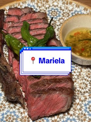 I had a fantastic meal at the new Mariela in the Loop. Inspired by flavors from coastlines around the world, Mariela’s menu is packed with dishes that bring together flavors you don’t often see on the same menu, like Singaporean chili crab agnolotti and tom yum shrimp aguachile. They’re also open for breakfast, lunch, and happy hour. Their Lemongrass Chimichurri served alongside the dry-aged New York Strip is officially in contention for my Chimichurri of the Year award. The cocktails are elite too, and I’m so glad we decided to order them on a Sunday night. #chicagofood #chicagofoodie #chicagorestaurants #chicagoeats #theloop 