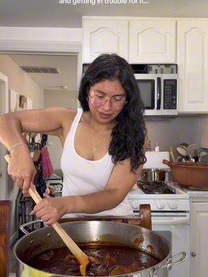 Yes I’m 27 and I still get yelled at and Amigas if you want details on the ingredients and the recipe it’s in the previous videos before this one  ##mom##birria##momanddaughters##momscooking##tastetest