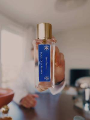 Le parfum le plus addictif de ma collection !  Encore merci et bravo à @Place De La Rêverie pour cette merveille ✨ #perfumetiktok #perfumes #perfumes #Lifestyle #summerperfume 
