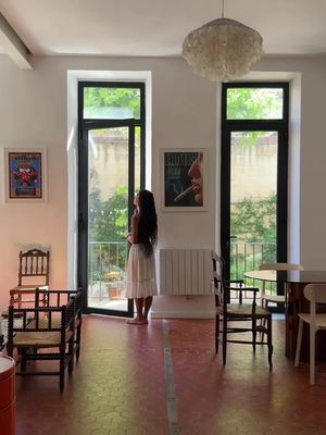 thanks @airbnb for letting me pick my dream house in Marseille🤍 visiting this city was so high on my travel list!!! i loved that this house felt so homey with lots of detail for art and creative decorating. what i especially loved is the kitchen close to the garden - we had our breakfast outside every morning which was a perfect calming start of the day <3 #airbnbpartner  #marseille #eurosummer 