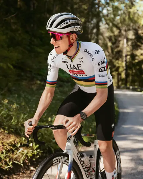 Richard Mille welcomes Tadej Pogačar to its family of partners, reinforcing a long-standing commitment to the world of elite cycling. He embodies a new generation of cycling and joins Mathieu van der Poel and Mark Cavendish among the brand’s cycling champions.