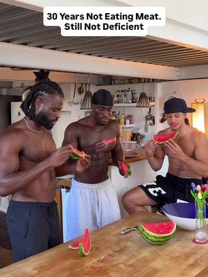 30 years combined of not eating meat between the three of us 💪🏽 recipes via link in bio 📖 @PETA @David Olu  Walking proof that there’s more than one way to do it. Growing up we didn’t have many examples of people that looked like us eating this way. We had to question a lot of stereotypes.  A man and not eating meat? Black and not eating meat? Athletic and not eating meat? You have to be a living example of the change you want to see in the world 🆙 Not trying to convince anyone. Just sharing what works for us. There’s more than one way to build a healthy, strong body.  The best diet is the one that works for you.  #wholefoods #fruit #unprocess #protein 