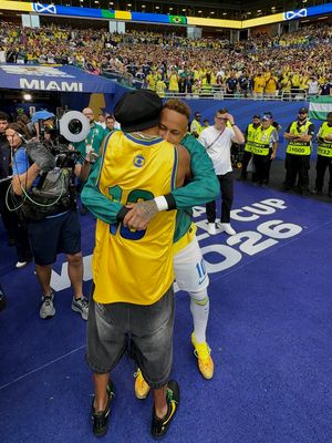 Pra cima!!!! 🇧🇷🇧🇷🇧🇷🍀🙏🏾🤙🏾 #fifaworldcup #fwc26 #ronaldinho 