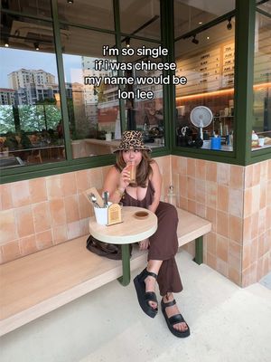 just for giggles but fr 😂 #relatable #singleandhappy #datinglife 