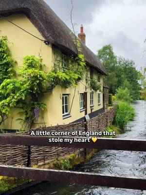 A little corner of England that stole my heart. 💛 Wherwell is one of those places that makes you slow down and appreciate the beauty of the English countryside. Think charming cottages, peaceful riverside walks, and views that look straight out of a storybook. It’s the perfect spot for a quiet afternoon away from the crowds. 📍Located in Hampshire, around 1.5 hours from London. Save this for your next countryside escape in England 🇬🇧✨ #EnglandTravel #Hampshire #EnglishCountryside #VisitEngland #UKHiddenGems VillageLife ExploreEngland UKTravel CountrysideWalks England