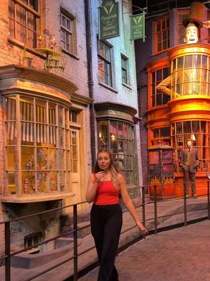 I can’t believe that this year marks 25 years of Harry Potter and the Philosopher’s Stone! @wbtourlondon is celebrating with its First Year at Hogwarts feature ⚡️🚂 Ad There’s something so special about seeing the authentic sets from a story you grew up with and getting a closer look at how the magic was brought to life ✨ You have to visit this summer!! 🧙‍♀️🪄 #WBTourLondon