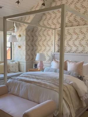 The girls' bedrooms in Oxford Road in 15 seconds.