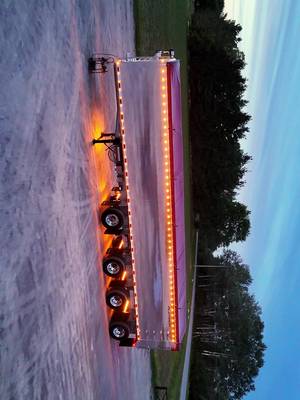 Rotate your phone for the best experience🤫 or just get a Platinum Trailer🤷 #dumptruck #enddump #platinumtrailer #haulmore #farming 