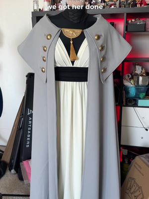 Imma show yall my BTS of shoot day in Part 2 😩. I keep telling yall “I don’t make commissions” but I made a very special exception when I was told it was gonna be freakin @Amber 😭😭😭 and @Crunchyroll  I started watching Witch Hat Atelier a couple of months ago and it’s legitimately BEAUTIFUL. One of the prettiest animated things out right now and the story is so cute and feel good yet with dark undertones. Definitely worth watching! #crunchyrollpartner #witchhatatelier