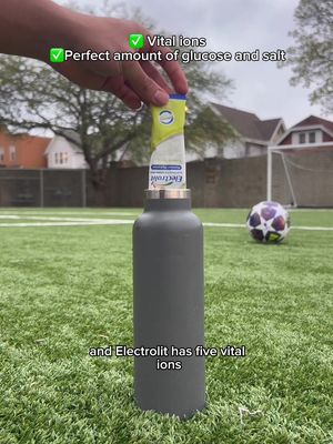 Playing ball this summer? Hydration is the first step for performance AND recovery 🔋💧