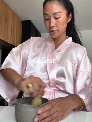 Le gel nettoyant @Tatcha Matcha Foam est enfin dispo partout. Il nettoie en profondeur, réduit l’excès de sébum et apaise la peau sans l’assécher. @sephoracanada 🫧🤍 . . #Tatcha #TatchaPartner 