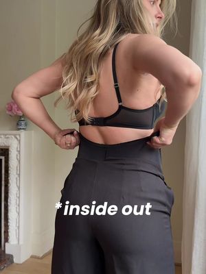 Inside out knickers = maternity trousers ✌️ perfect for making work trousers last longer! #fashiontips #pregnantlife #bumpstyle #fashionhack