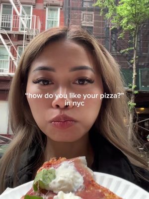 a slice of new york pizza pls 🍕