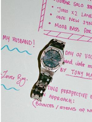 Audemars Piguet and RAYE present a beautiful collaboration about owing our craft and tracing our path with resilience and creative freedom on the stage of the 60th @Montreux Jazz Festival  #AudemarsPiguet #APxMusic #MontreuxJazzFestival 